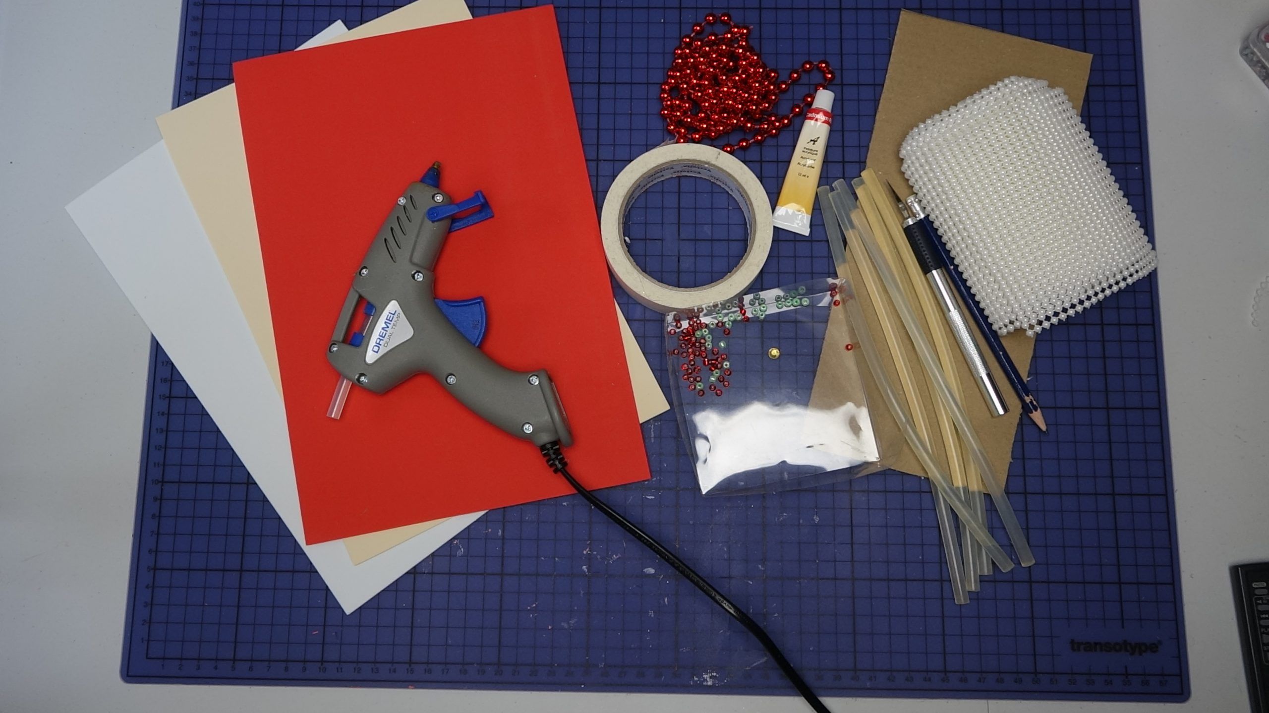 Materiales para casita navideña